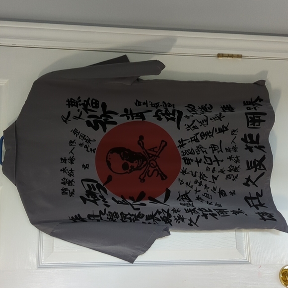 Men's Shirt - Picture 4 of 4